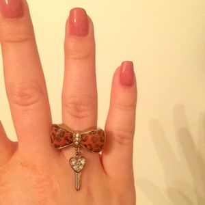 Guess cheetah ring
